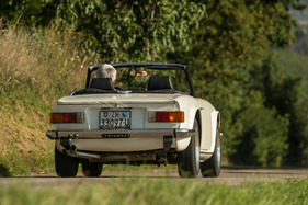 Triumph TR6 (1974) - Kein Überrollbügel stört das Roadster-Feeling Triumph TR6 (1974) - Kein Überrollbügel stört das Roadster-Feeling