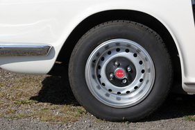 Triumph TR6 (1974) - Stahlräder