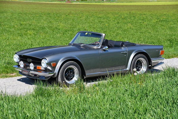 Triumph TR6 Roadster (1974) - als Lot 23 angeboten an der Versteigerung der Oldtimer Galerie an der Swiss Classic World Luzern am 28. Mai 2022