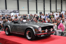 Triumph TR6 Roadster (1974) - als Lot 23 anlässlich der Versteigerung der Oldtimer Galerie an der Swiss Classic World Luzern am 28. Mai 2022