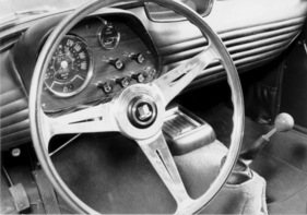 Triumph Vitesse (1964) - Lenkrad und Armaturenbrett des Michelotti-Einzelstücks am Genfer Automobilsalon 1964