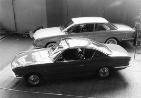 Triumph Vitesse (1964) - das elegante Coupé von Michelotti auf dem Genfer Automobilsalon 1964