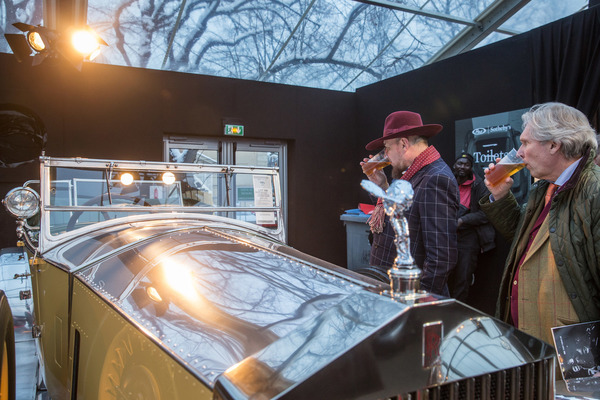 Trotz der Kälte wird aber viel getrunken, …