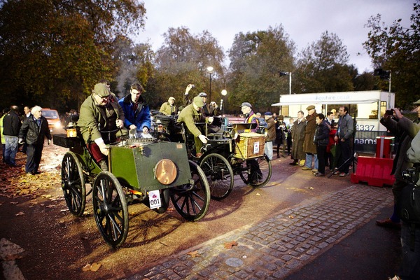 Truchetet Tonneau (1888) - am Bonhams London to Brighton Veteran Car Run 2014