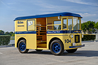 Twin Coach "Helms Bakery" Delivery Truck (1933) - Lot 140 an der RM/Sotheby's Miami Versteigerung vom 1./2. März 2024