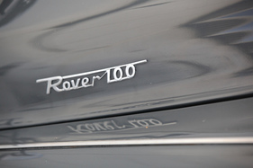 Typenschriftzug eines Rover 100 - Hamburg Motor Classics 2017