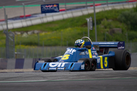 Tyrrell P34 (1976) in the Masters Racing Legends Formula One Cars 66-85 racing series - Austrian Historic 2022