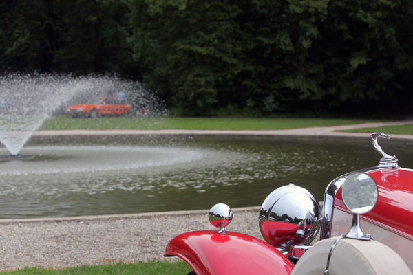 USA trifft auf Frankreich, mit viel Wasser dazwischen (Cadillac und Citroën CX) - Concours d'Elégance Suisse "spéciale" 2021 in Coppet