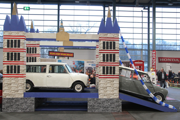 Bild Über die Tower-Bridge in die EU? 60 Jahre Mini im Zeitalter des Brexit - Bremen Classic Motorshow 2019