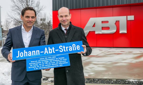 Renaming of the street with Hans-Jürgen Abt and Lord Mayor Thomas Kiechle (2015)