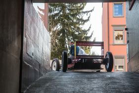Umzug der Monteverdi-Sammlung von Binningen nach Luzern - eng ist die Ausfahrt