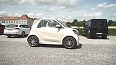 Image: And goodbye! Uschi Glas in the Brabus Smart ForTwo