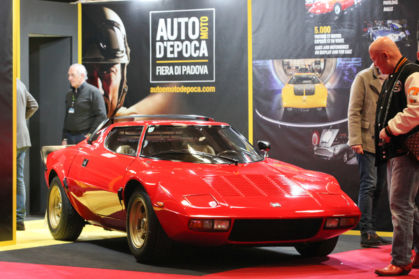 Und noch ein Stratos, dieses Mal auf dem Stand von Auto e Moto d'Epoca - Rétromobile Paris 2019