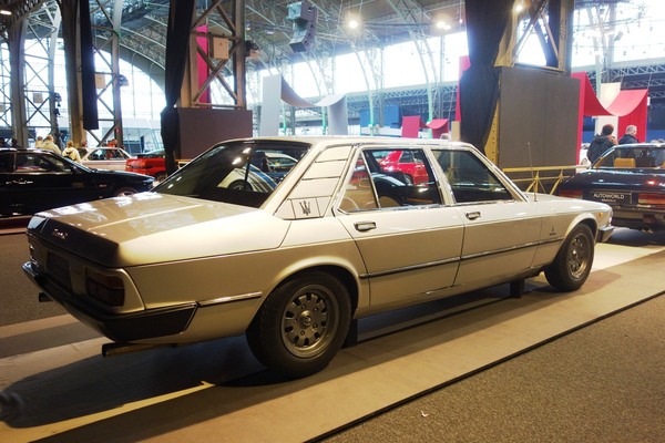 Und noch ein Viertürer - rarer Maserati Quatrroporte II aus dem Jahr 1974 - Sonderschau Supercars 2 in der Autoworld Brüssel 2022/2023