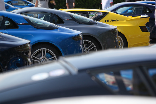Und was sticht heraus? Eine Alpine A610 in Gelb - 1ère Rencontre Franco-Suisse Alpine 2019