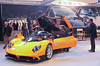 Bild: Und wenn er erst geöffnet wird, dann zieht der Pagani die Zuschauer nur so an - Auto e Moto d'Epoca Padova 2015