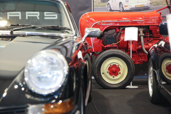 Und wenn es dann halt kein 911er ist, dann halt ein Porsche-Traktor? (Techno Classica 2017)