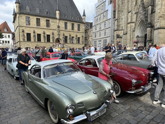 Bild Ungewöhnliche Lackierung – 70 Jahre VW Karmann-Ghia
