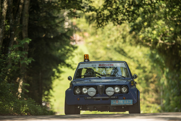 Ungewöhnliches Service-Fahrzeug im Gruppe-2-Look