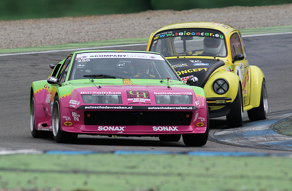 Ungleiche Konkurrenten - Renault Alpine A310 Gr IV vor VW Käfer bei der YTCC (Youngtimer Touring Car Challenge) am Bosch Hockenheim Historic 2012