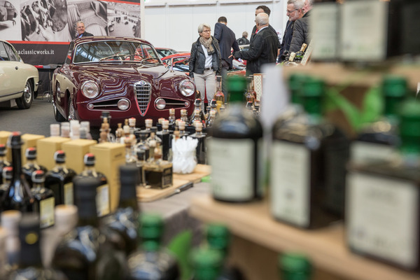 Image: Under the heading "Passione Italiana", there were not only cars, but also balsamic vinegar, ...