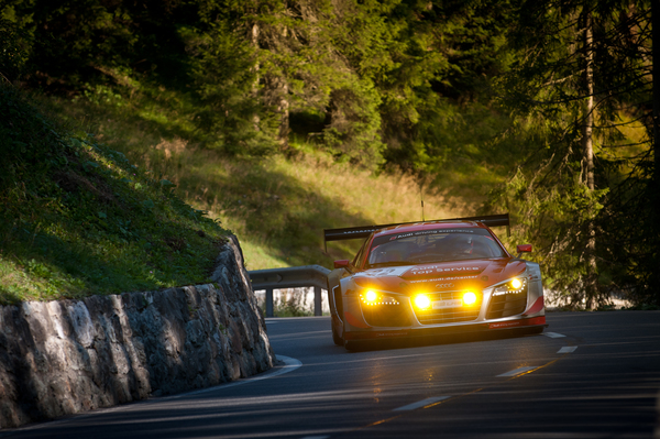 Unter den Renntaxis war dieses Jahr auch ein Audi R8 LMS – Impressionen von der Arosa ClassicCar 2013