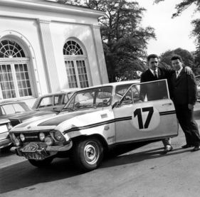 Untergrund-Kämpfer - die Versuchsingenieure Hans Beck (links) und Herbert Heuser gewinnen 1966 im selbst präparierten Opel Kadett die Marathon-Rallye „Tour d’Europe“