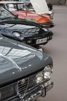 Unterschiedlichste Marken wurden angeboten - von Alfa Romeo bis Porsche - Bonhams Grand Palais Versteigerung in Paris 2017