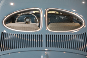 VW 1100 Export (1953) - in den Achtzigerjahren neu lackiert, jetzt für EUR 42'800 im Angebot - Retro Classics Stuttgart 2024 (1953)