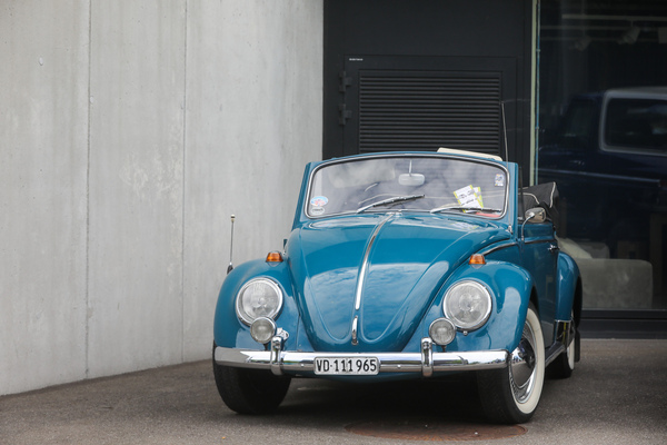 VW 1200 Cabriolet (1963) - ganz schön blau - 5. Old Wheels Biel/Bienne 2024