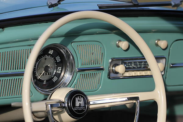 VW 1200 De Luxe (1961) - Der Tacho mit 140 kmh war eine nennenswerte Aufwertung Anfangs der Sechzigerjahren