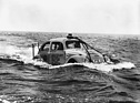 Bild: VW 1200 Käfer (1965) - als Schwimm-Käfer