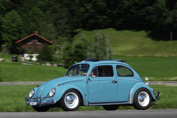 VW 1200 Käfer De Luxe (1963) - mit Tiefbettfelgen - Oldtimer in Obwalden (O-iO) 2019