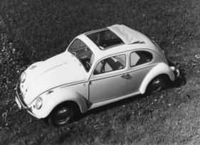 VW 1200 de Luxe 1961 - Gegen Aufpreis erhältlich das solide Faltdach VW 1200 de Luxe 1961 - Gegen Aufpreis erhältlich das solide Faltdach