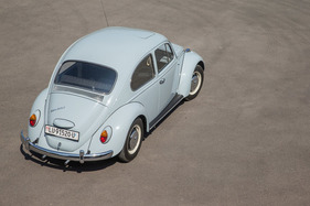 VW 1300 (1967) - das Heckfenster war schon in den vorherigen Jahren immer wieder grösser geworden