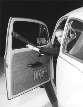 VW 1303 (1975) - mit der Gurtbefestigung an der Türe