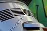 VW 1303 Cabriolet (1979) - die Form der Kühlschlitze änderte sich über die lange Bauzeit mehrmals (© Daniel Reinhard, 2013) VW 1303 Cabriolet (1979) - die Form der Kühlschlitze änderte sich über die lange Bauzeit mehrmals (© Daniel Reinhard, 2013)