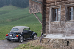 VW 1303 Cabriolet (1979) - sieht auch mit geschlossenem Dach sehr attraktiv aus