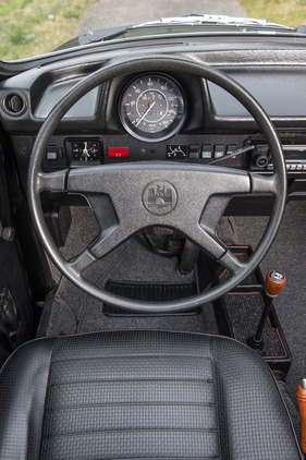 VW 1303 Cabriolet (1979) - typisches Armaturenbrett der Käfer der Siebzigerjahre