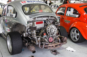 VW 1303 - Heckmotor mit ausgeschöpftem Potential - beim akademisches Fahrtraining auf dem Hockenheimring 2012