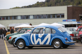 VW 1500 (1969) - mit Sommerhalder-Bemalung fällt er immer auf - Albisgütli Classics April 2022