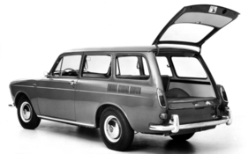 VW 1500 Variant (1963) - Die ohnehin schon grosszügigen Platzverhältnisse im Heck können durch Umklappen der hinteren Sitzbank noch vergrössert werden. VW 1500 Variant (1963) - Die ohnehin schon grosszügigen Platzverhältnisse im Heck können durch Umklappen der hinteren Sitzbank noch vergrössert werden.