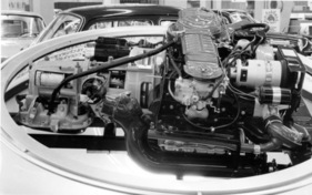 VW 1600 L (1968) - mit VW-Automatik, bestehend aus hydraulischer Kupplung und 3-Gang-Planetengetriebe - Genfer Autosalon 1968