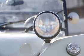 VW Beach Buggy (1976) - die Scheinwerferpositionierung erinnert an Vorkriegsoldtimer