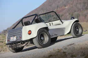 VW Beach Buggy (1976) - gewaltige Reifen an der Hinterhand