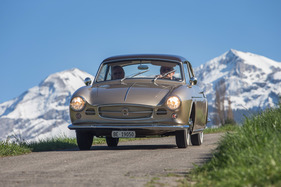 VW Beutler Coupé (1958) - Daniel Kammermann geniess die Fahrt in seinem Coupé