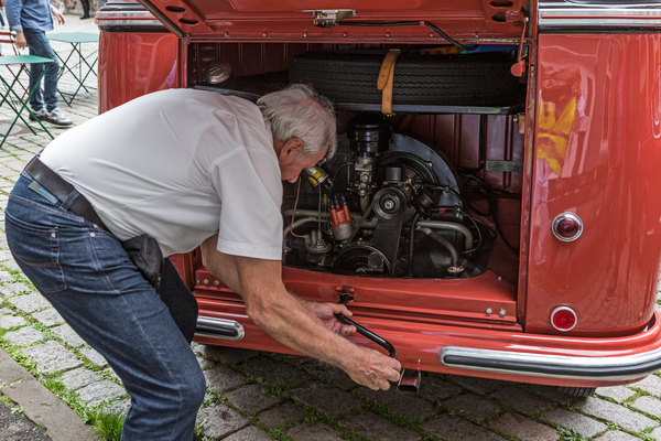 VW Bulli Startvorbereitung – Tübingen Classic Oldtimerfestival 2025
