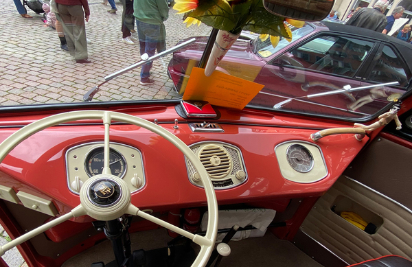 Bild VW Bulli spezielles Armaturenbrett – Tübingen Classic Oldtimerfestival 2025