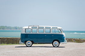 VW Bus 21-Window Deluxe Micro Bus (1966) - als Lot 259 an der RM Auction in Monterey am 15./16. August 2014