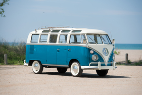 VW Bus 21-Window Deluxe Micro Bus (1966) - als Lot 259 an der RM Auction in Monterey am 15./16. August 2014